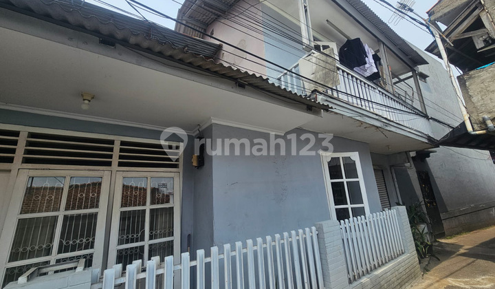 Rumah 1½ Lantai  Siap Huni dengan Hunian Nyaman dan Asri di @Jakarta Timur