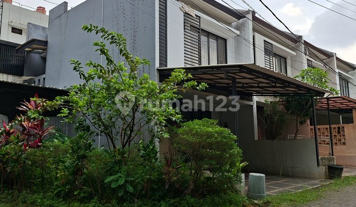 Rumah Hook 2 Lantai Dekat Bxc Mall