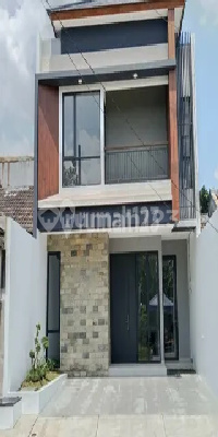 Rumah Baru 2.Lantai Dekat Tol