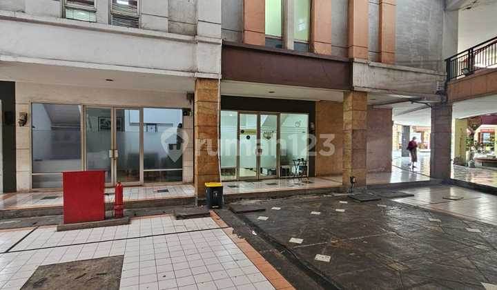 Ruko Siap Pakai Full Furnished dan Lokasi Strategis Pinggir Ramai @Bintaro Sektor 7. Ruko Siap Pakai Full Furnished dan Lokasi Strategis Pinggir Ramai @Bintaro Sektor 7.