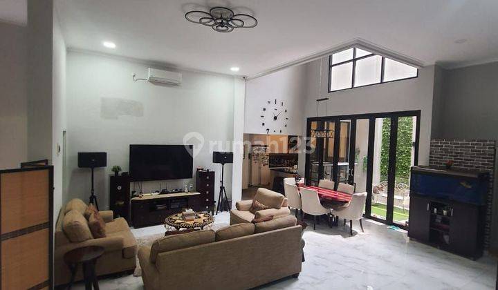 Rumah Bagus Mewah 2 Lantai  Fully Furnished Dekat Tol Bxc 2