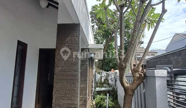 Rumah Cantik 1½ Lantai di Ciputat dengan KT 3 KM 2 Surat SHM