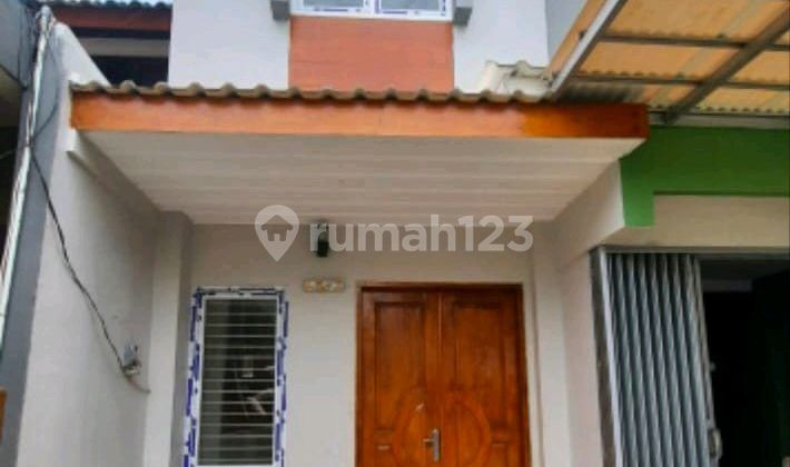 Rumah 2 Lantai Siap Huni, Hunian Nyaman dan Strategis Dekat Bintaro Jaya
