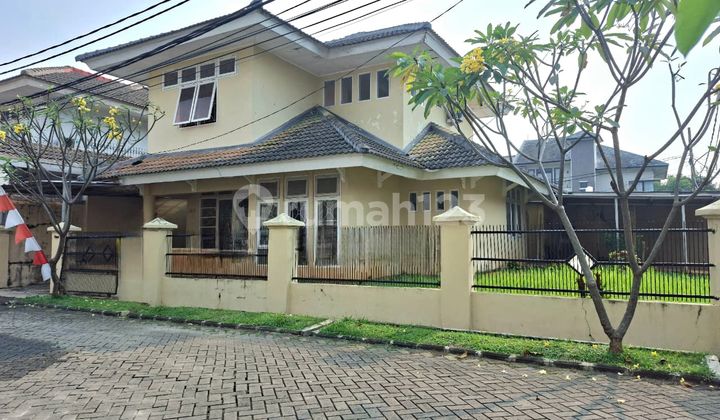 For Sale Ready-to-Occupy House in Graha Bintaro with Land Area 342 m2 and Building Area 200 m2, Certificate of Ownership, Hook Position.