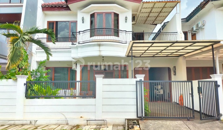 Classic, Luxurious, Ready-to-Occupy House in a Complex in Rempoa, Near MRT Lebak Bulus