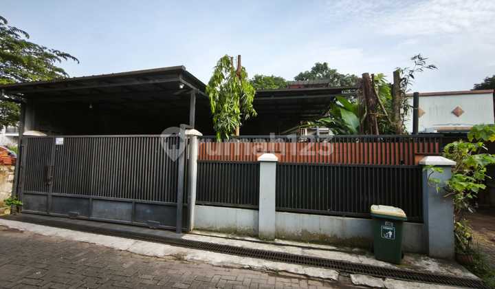 Rumah Murah, Rapih, Siap Huni di Belakang Emerald Distrik Bintaro Jaya Sektor 9 Rumah Murah, Rapih, Siap Huni di Belakang Emerald Distrik Bintaro Jaya Sektor 9