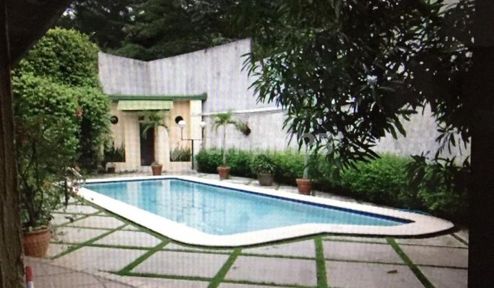 Rumah Mewah, Siap Huni, Lokasi Strategis dalam Komplex di Cirendeu, Lebak Bulus 