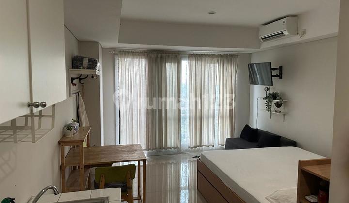 Apartemen Breeze Tipe Studio, Full Furnish
