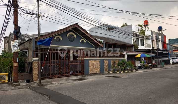 Rumah Strategis di Masnaga Bekasi Dekat LRT Pinggir Jalan untuk Usaha Rumah Strategis di Masnaga Bekasi Dekat LRT Pinggir Jalan untuk Usaha