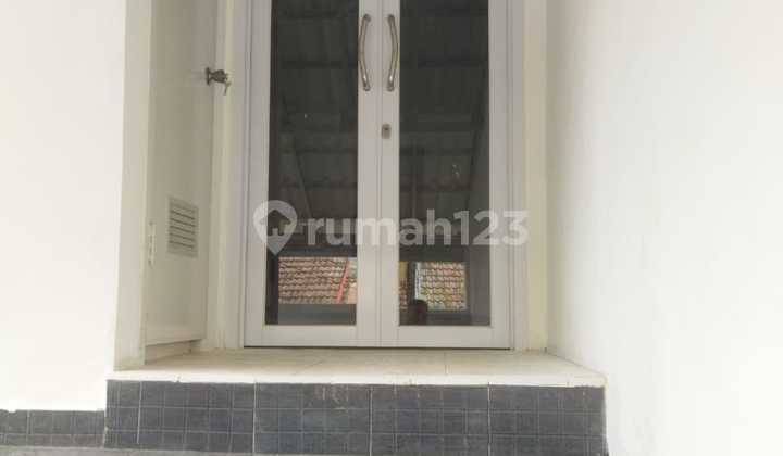 Strategic 5-bedroom house and office near toll access and Bekasi city mall. 2