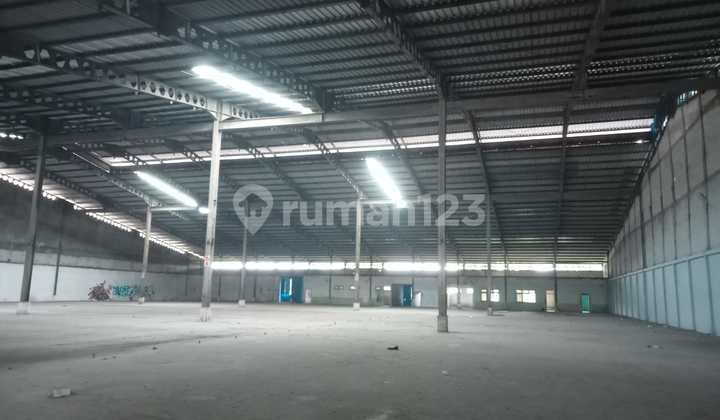 Good warehouse negotiable price in Karawang area