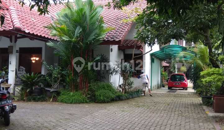 Rumah asri strategis di Ragunan dekat akses tol Jakarta - Serpong