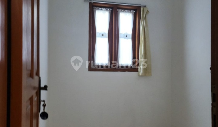 Rumah di pusat kota Jakarta dekat SCBD Cocok untuk tinggal dan kantor 2