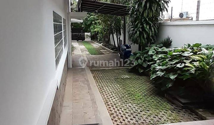 Rumah cocok untuk tinggal dan kantor ditengah kota 2