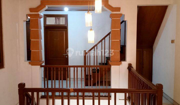 Rumah 2 lantai Strategis cocok untuk Kantor 2
