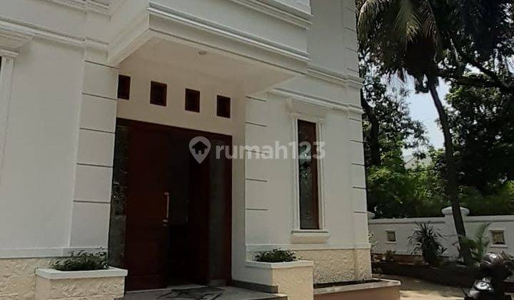 Rumah Di pusat kota dan strategis di senayan 1