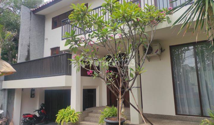 Rumah Cocok Untuk Tinggal di Kemang Jaksel  1