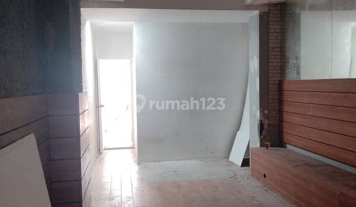 Ruko 1 lantai Di dekat Blok M dan Pusat Kota Cocok Untuk Usaha 2