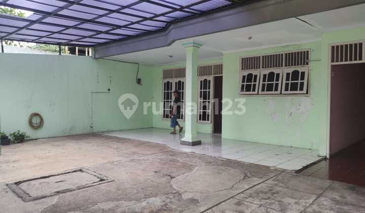 Rumah Dekat MRT haji nawi Cocok untuk kantor dan usaha