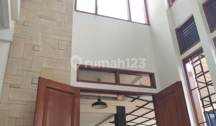 Rumah Siap Huni Cocok Untuk Tinggal Atau Kantor Dekat Mrt Di Jakarta Selatan
