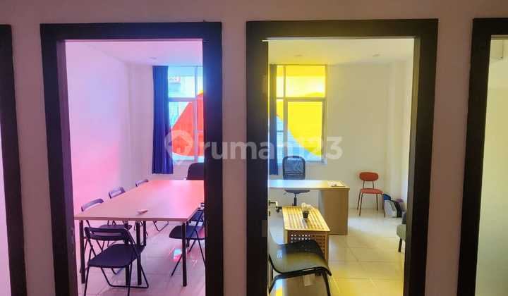For Rent: Shophouse Suitable for Office and Business, Location Near Gandaria City and Pondok Indah Mall 2