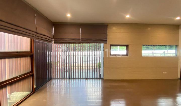 Disewakan Rumah Strategis di Jakarta Selatan Cocok untuk Usaha dan Kantor 2