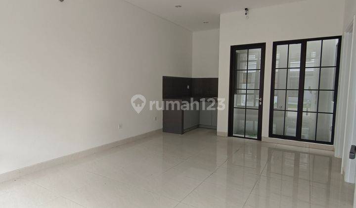 Disewakan Rumah Hoek 2 Lantai di Lavon 2 Siap Huni 2