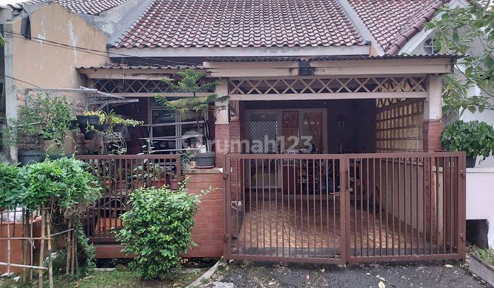 Dijual Murah Rumah Rapi Siap Huni 3 Kamar di Tangerang Selatan  1