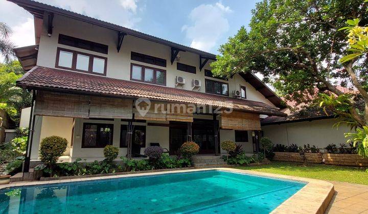 Rumah Siap Huni Halaman Luas di Kemang, Harga Menarik 1