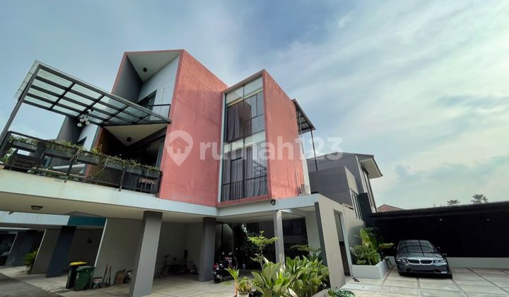 Rumah Bagus Fully Furnished Dalam Townhouse di Lebak Bulus Jakarta Selatan
