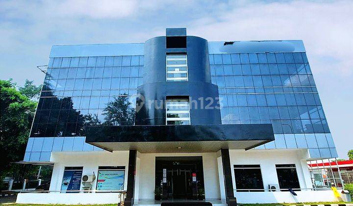 Gedung Komersial 3 Lantai di Tb Simatupang Raya, Harga Menarik 1