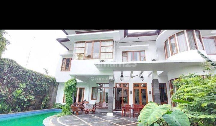 Rumah ada kolam renang view golf  1