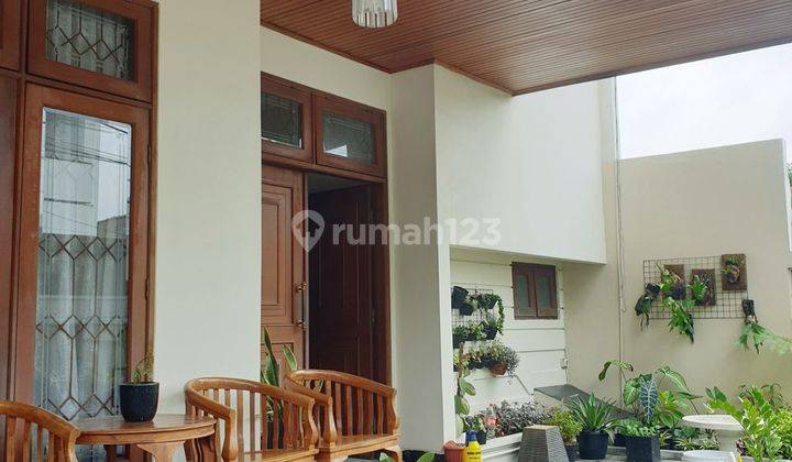 Rumah bangunan lama terawat Bagus 1