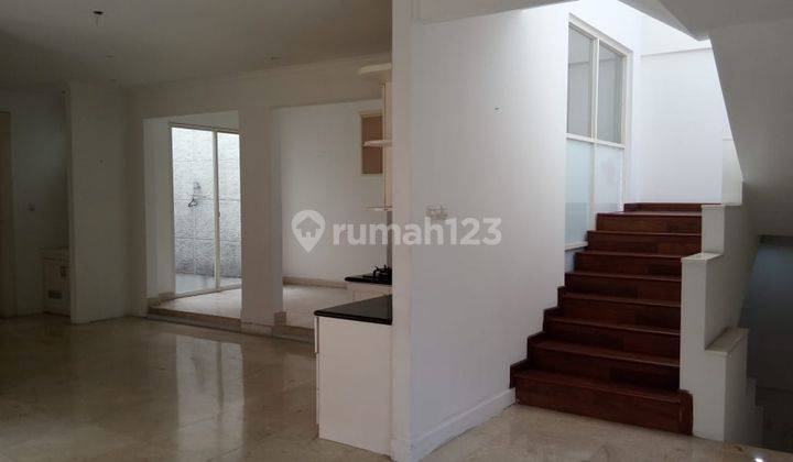 Rumah Townhouse 3 Lantai di Cilandak, Siap Huni, Bebas Banjir, Belakang Citos 2