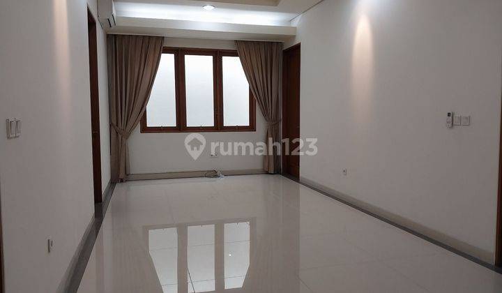 RUMAH MODERN MINIMALIS SIAP HUNI 2