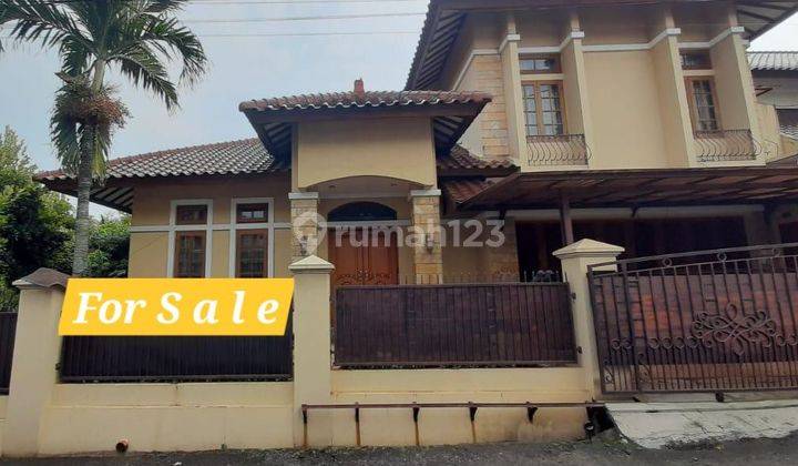 Rumah 2 lantai dalam town house harga menarik 1