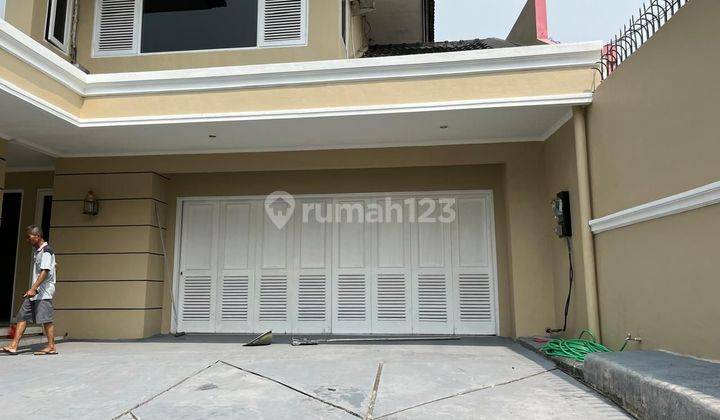 Rumah modern siap huni di pondok indah 2