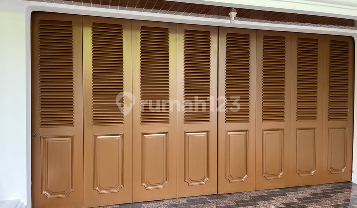 Hidden Gem in Jeruk Purut – Rare Listing 740m² House + Swimming Pool & Spacious Yard – Strategically Located, Comfortable & Exclusive!  

Large House in Jeruk Purut – Move-in Ready & Perfect for Investment  

Comfortable & Exclusive – Ready to Live In & the Right Choice for Those Looking to Invest 2