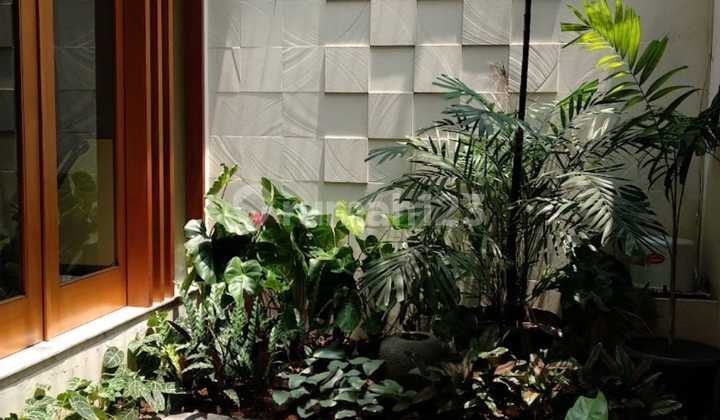 Rumah Mewah 2.5 Lantai - Siap Huni!