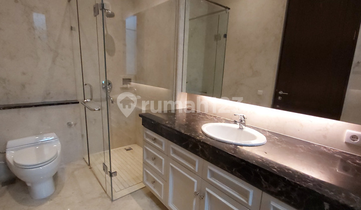 Judul:rumah Mewah Dengan Kolam Renang Di Alam Asri, Pondok Indah – 