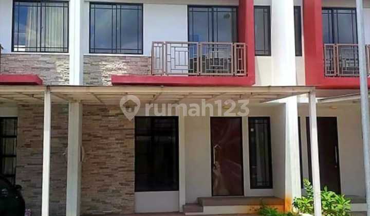 Dijual Rumah di Green Lake City 2 Lantai SHM Bagus