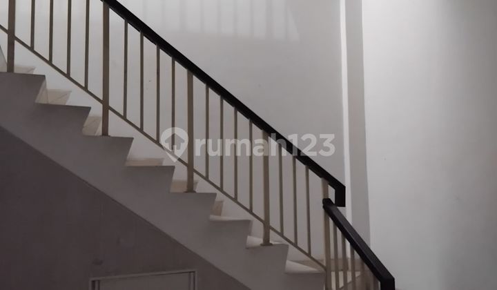 For Sale 3.5 Story Shophouse with HGB at Sedayu Square Cengkareng 2