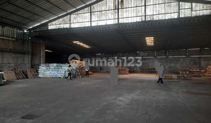 Disewakan Gudang Di K. Hasyim Ashari