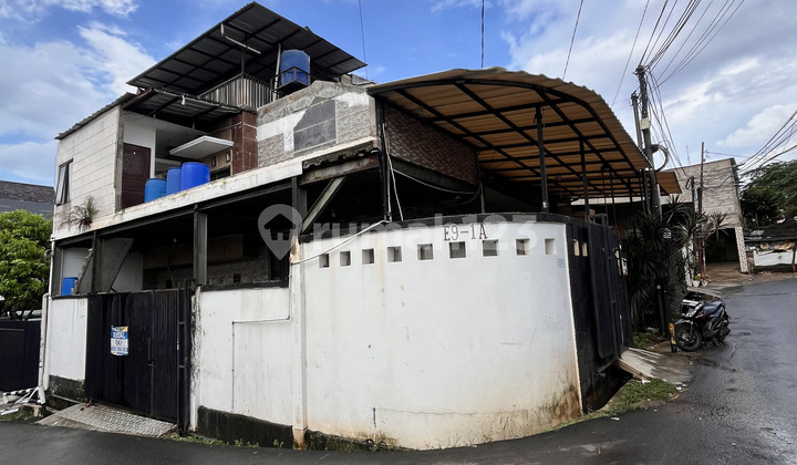 Rumah 2 Lantai di Puri Kembangan - Lokasi Strategis