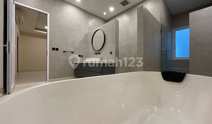 Semi-Furnished House Alam Sutera Sutera Onyx - Tangerang 2