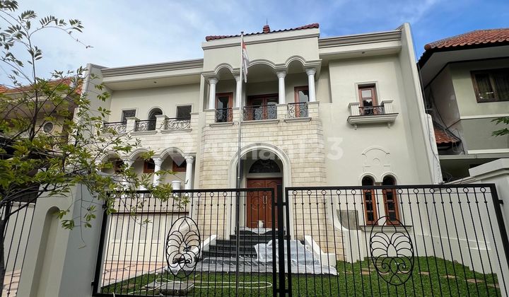 Rumah di Graha Family lt 538m termurah kamar 5 luas luas