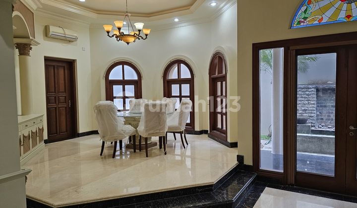 Rumah di Graha Family lt 538m termurah kamar 5 luas luas