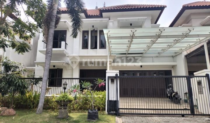 Rumah di Graha Family 360m terawat mewah SHM 