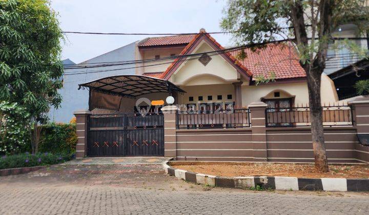 Dijual Rumah Lokasi Strategis di Cluster Taman Royal 1 Tangerang 1