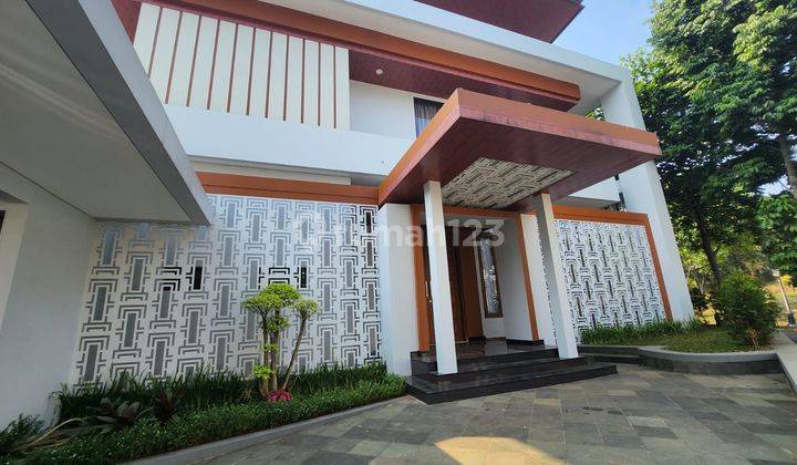 Rumah Baru Modern Tropis Full Furnished di Taman Giri Loka Bsd Tangsel  2